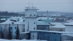 Утро: кортеж с телом Навального 