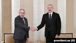 Никол Пашинян и Ильхам Алиев в Абу-Даби