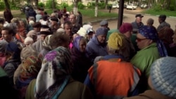 Очередь: как предприниматель во Владимирской области бесплатно кормит пенсионеров