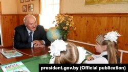 Школа в Александрии, где учился Лукашенко. 2018 год