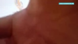 В Кыргызстане сотрудница детсада сняла на видео, как преподаватель бьет ребенка