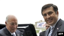 Дик Чейни с президентом Грузии Михаилом Саакашвили в 2008 году