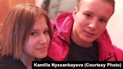 Близнецы Камилла и Кирилл Нысанбаевы, фото из семейного архива