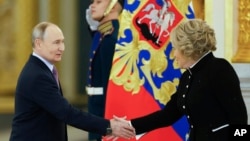 Владимир Путин и Валентина Матвиенко 