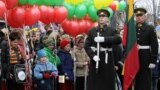 Lithuania -- Lithuanians mark the 25th anniversary of the independence from the Soviet Union in Vilnius, March 11, 2015