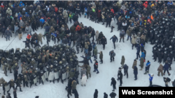 Силовики разгоняют протесты в Баймаке 17 января 2024 года