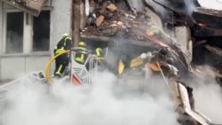 "Сын, невестка и внучка втроем погибли в одну секунду". Житель Полтавы потерял родных от удара России по жилому дому