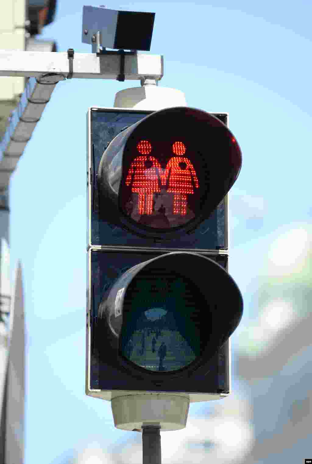 &quot;Однополый&quot; светофор в Вене